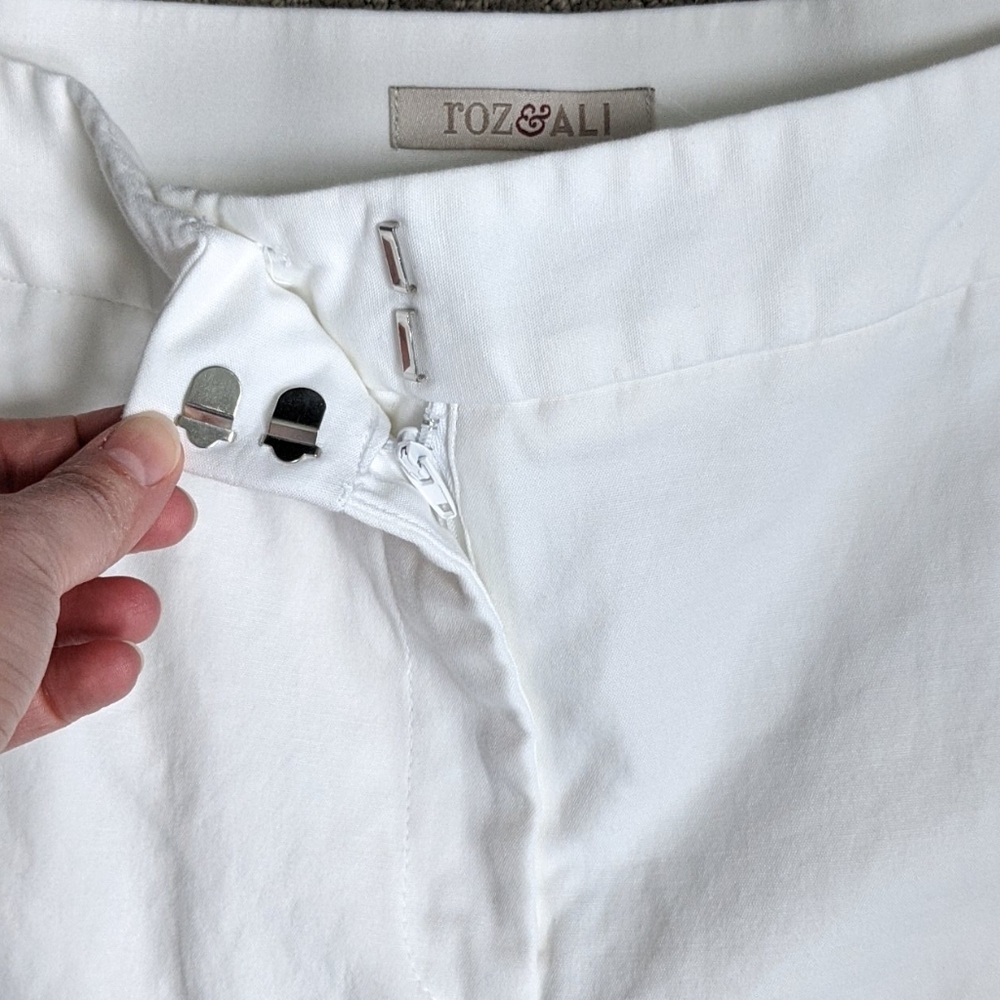 4 for $20🌷 Clearance! Roz & Ali Capri Pants - Picture 7 of 9